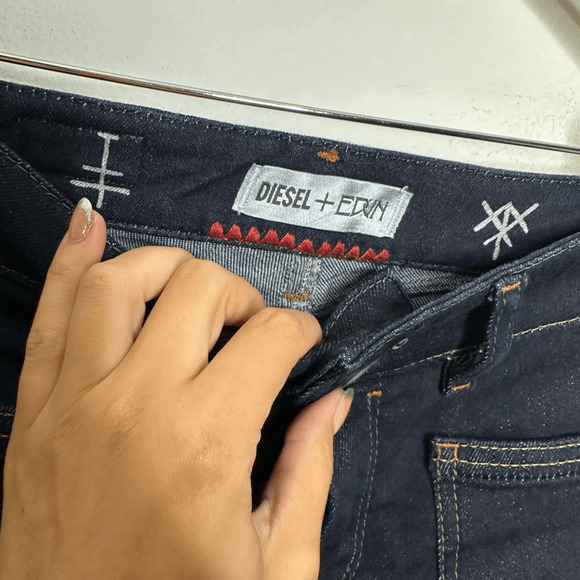DIESEL X EDUN Ed-Esyl Shorts Dark Wash Blue low rise y2k womens denim 28 - Picture 4 of 8